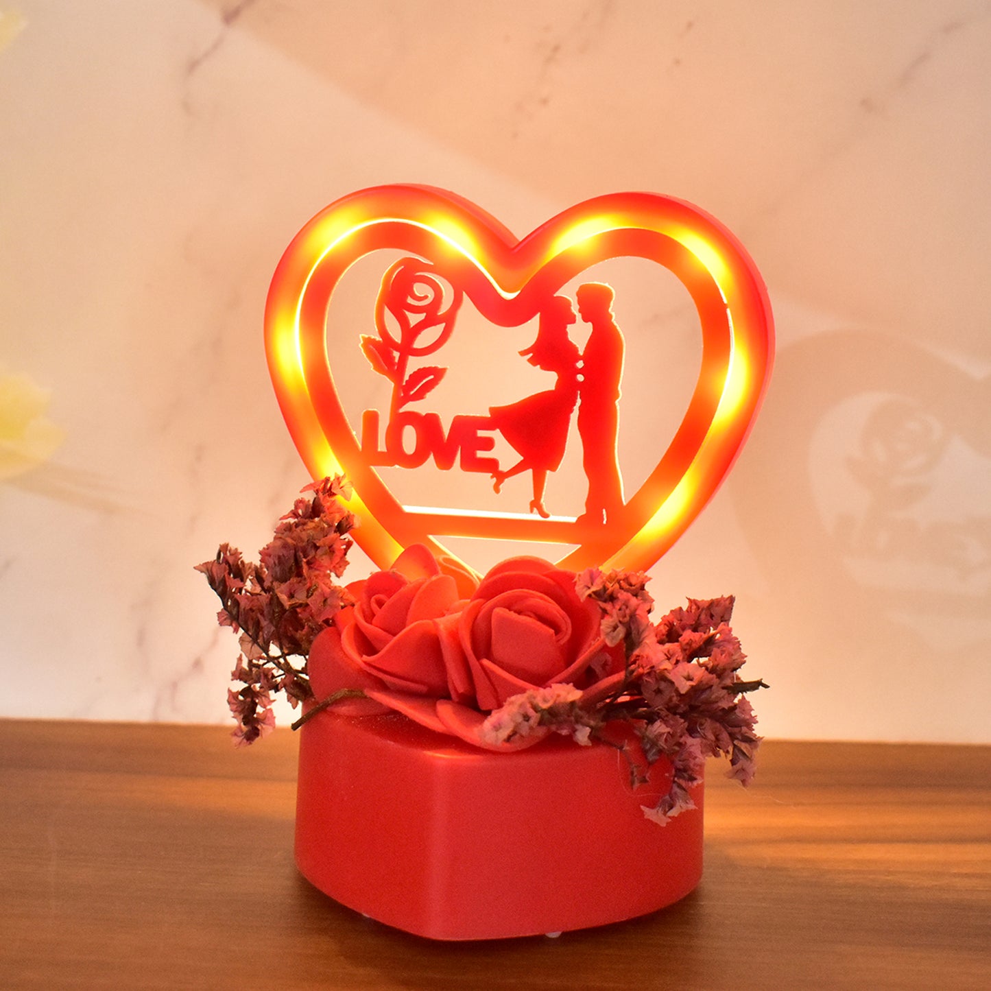 Romantic Heart-shaped Love Couple Decorative Showpiece With Rose Base (1 Pc)
