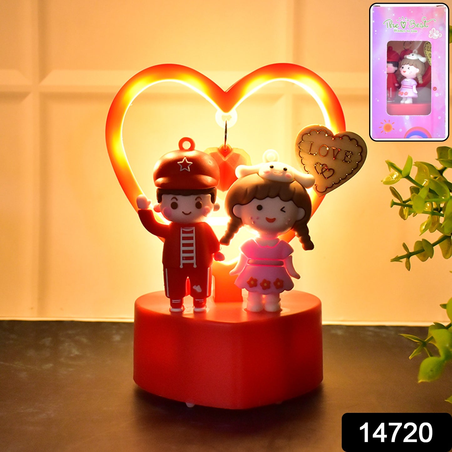 Cute Romantic Couple Love Showpiece With Heart Frame (1 Pc)